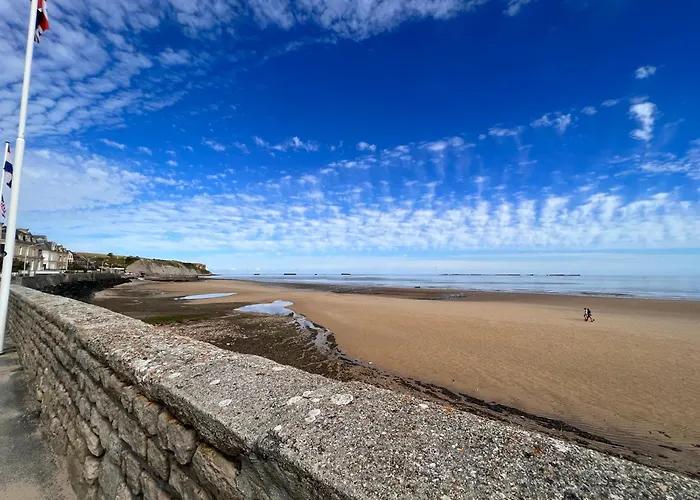 En Plein Coeur De Port En Bessin - Cote Mer