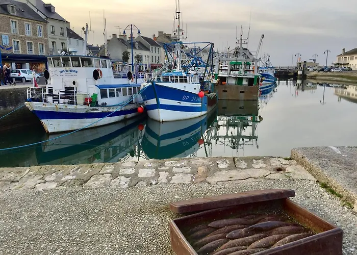 En Plein Coeur De Port En Bessin - Cote Mer